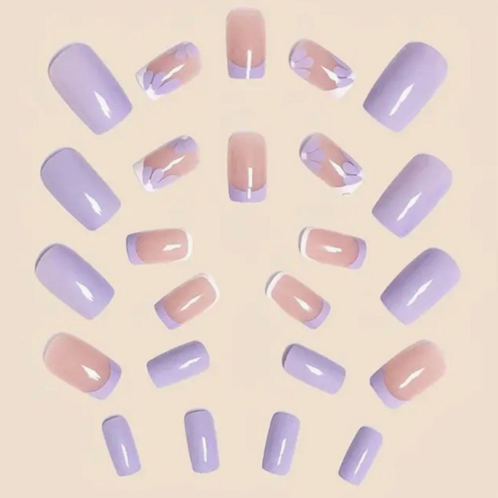 🍒🍒 Lavender Floral Nail Set - Picture 3 of 6